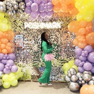 Meet your Posher, Zeena